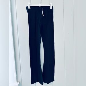 NWT Old Navy Yoga Pants / Black / Small Tall